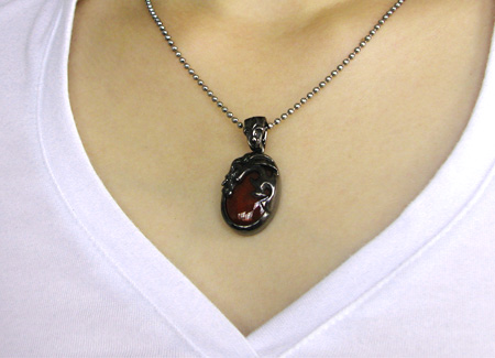 Vo[@y_gLady Pendant WWP-10802-BK LADY